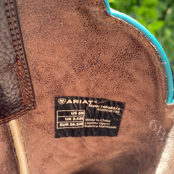 Ariat Cowboy boots size 6b - Picture 5 of 5